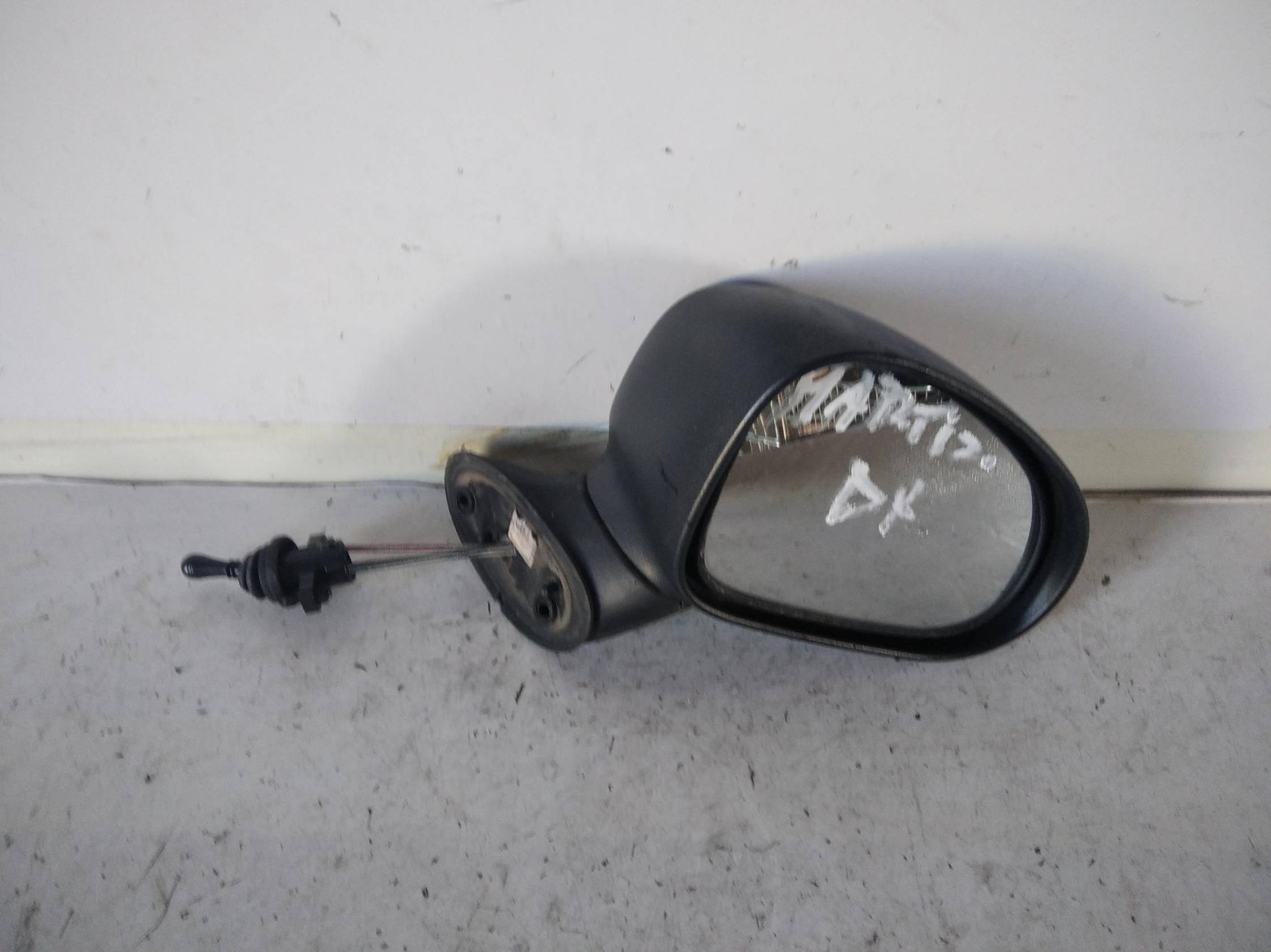 Retrovisore est. dx.